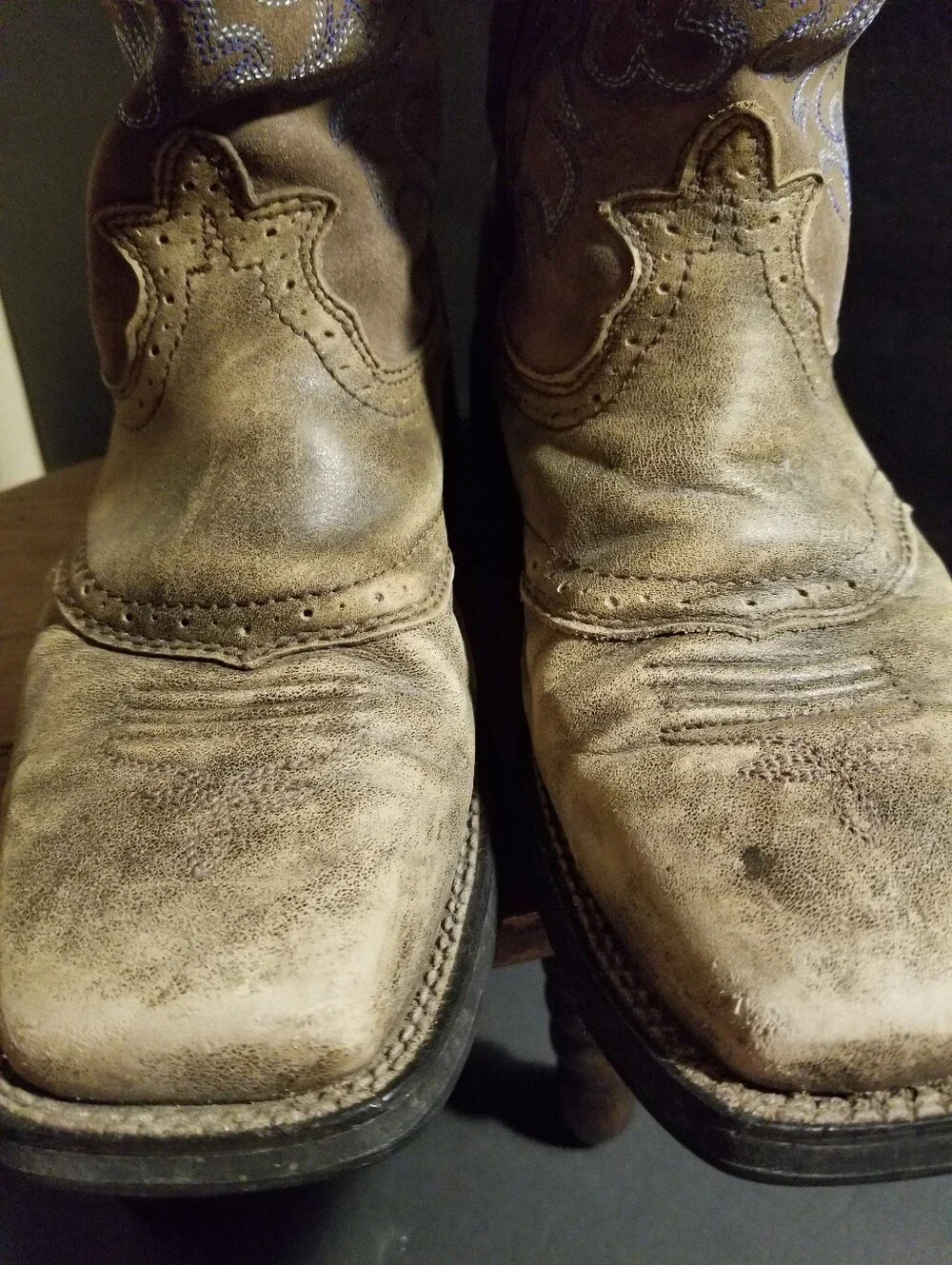 Ariat Fatboys Squaretoe Distressed Brown Blue Embroider Cowboy Western Boots 9B